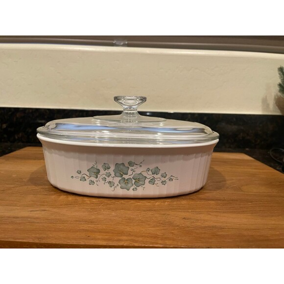 Vintage corningware callaway 1.5 quart oval with lid - Picture 1 of 10